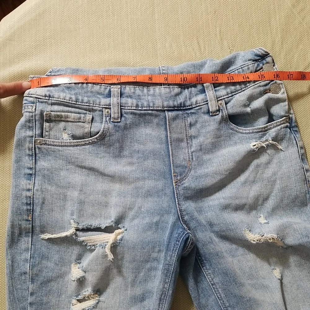 🥳 Host Pick 🥳Garage Lightwash Denim Distressed Bib Overalls - Picture 10 of 12